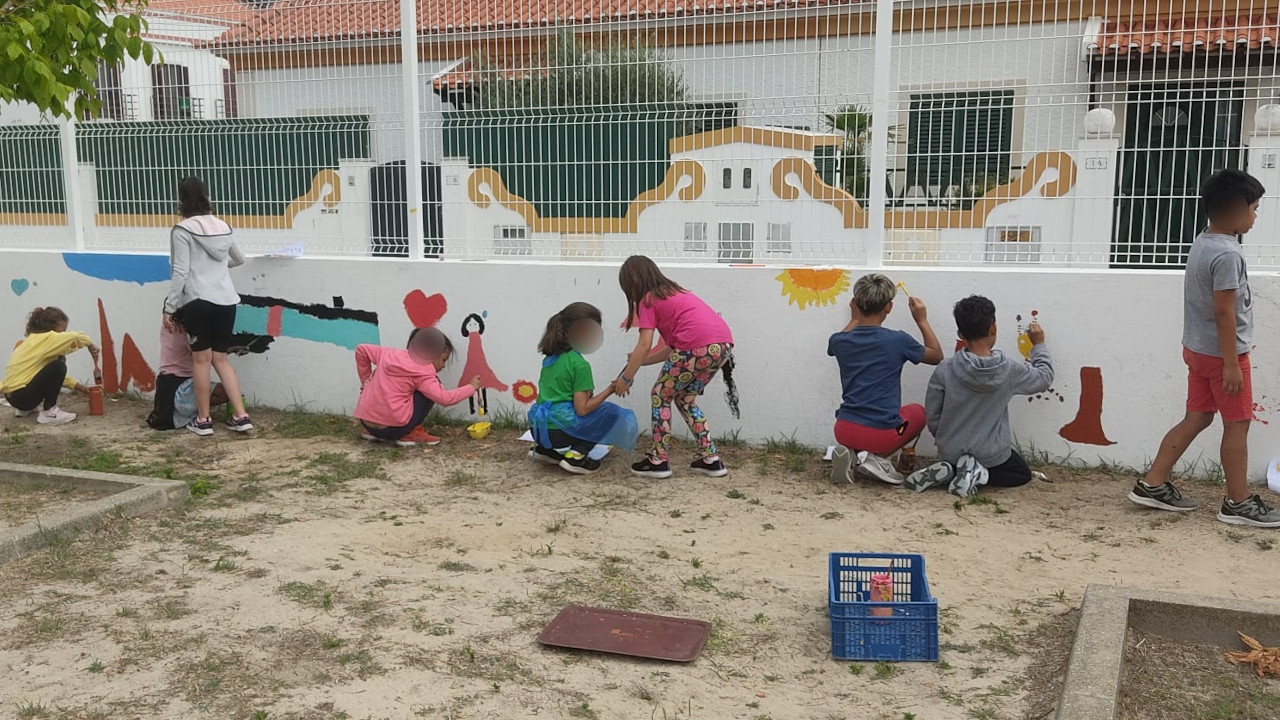 Murais da Escola Básica do Chão Duro ganham vida