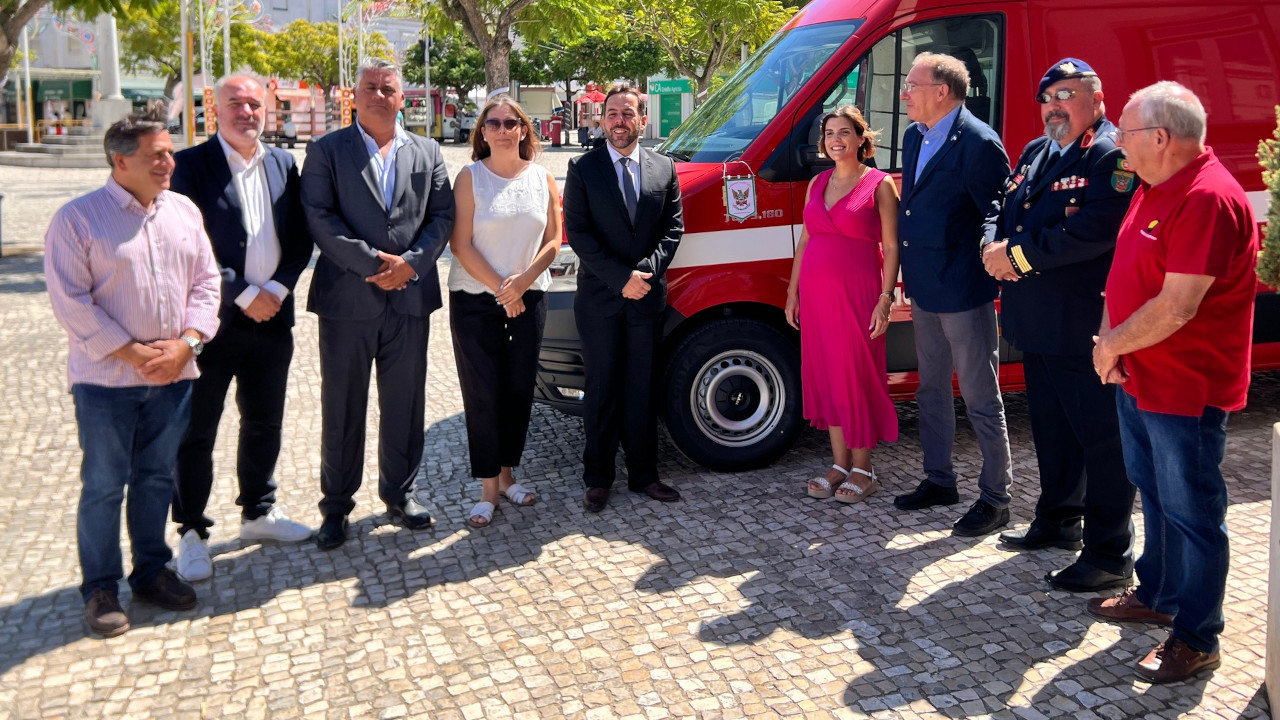 Apresentação da nova ambulância dos Bombeiros Voluntários da Moita